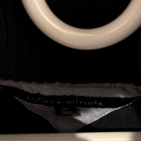 Tommy Hilfiger Sweater - Picture 2 of 2